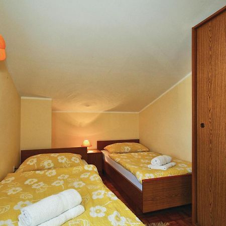 3 Bedroom Gorgeous Apartment In Porec Luaran gambar