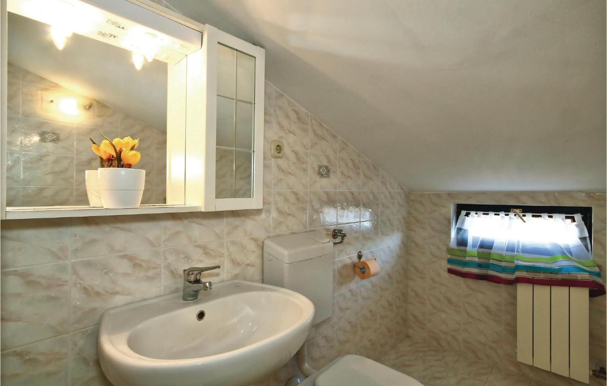 3 Bedroom Gorgeous Apartment In Porec Luaran gambar