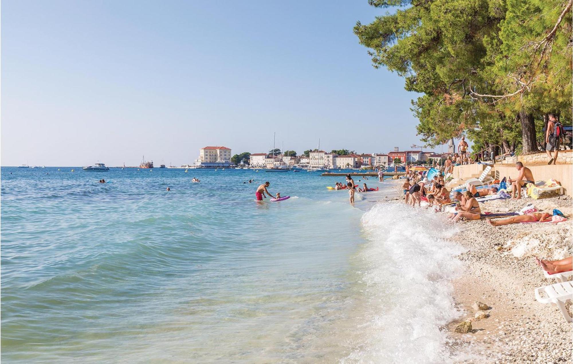 3 Bedroom Gorgeous Apartment In Porec Luaran gambar